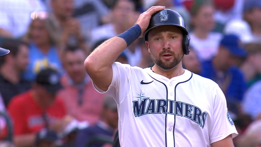 Cal Raleigh steals third base