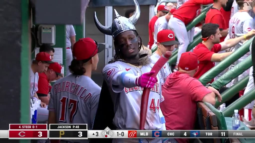 Reds Phenom Elly De La Cruz Hits 450-Foot Home Run, Builds Hype