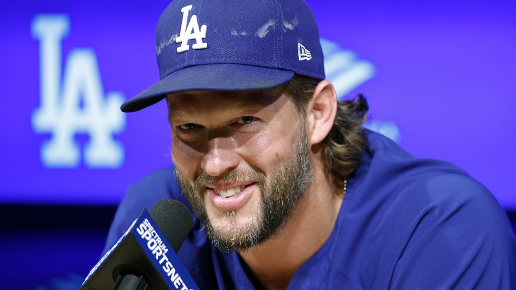 Clayton Kershaw announces his plans to retire