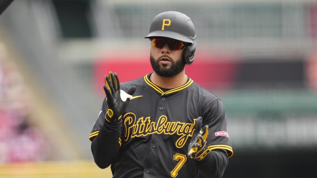 Isiah Kiner-Falefa's triple | 04/13/2025 | Pittsburgh Pirates