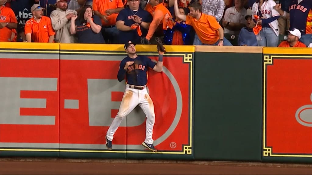 Kyle Tucker's leaping grab