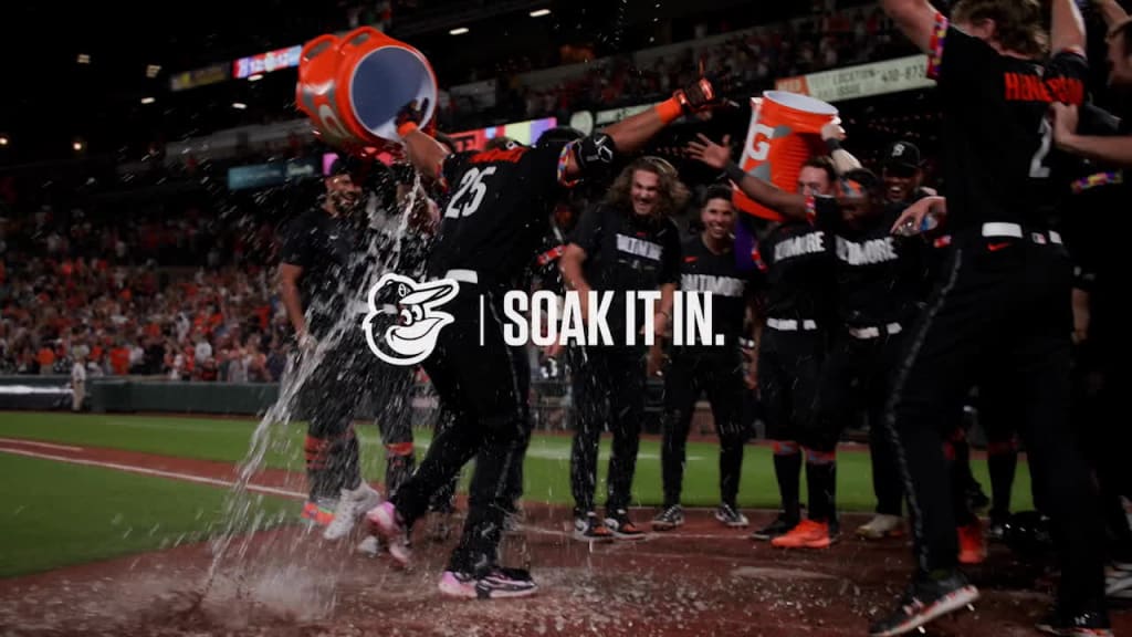 Orioles on MASN on X: SMILE, it's Friday! And Mr. Splash is ready