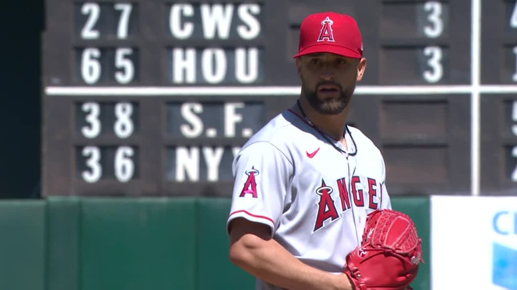 Taylor Ward caps off an 11-run inning for the @Angels!