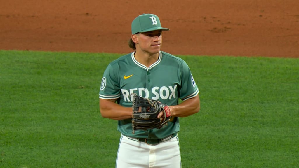 Nate Eaton takes the mound, ends top of the 9th