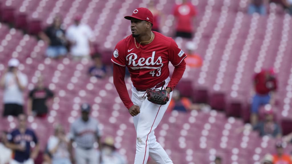 Alexis Díaz secures 1-0 shutout with strikeout | 09/05/2024
