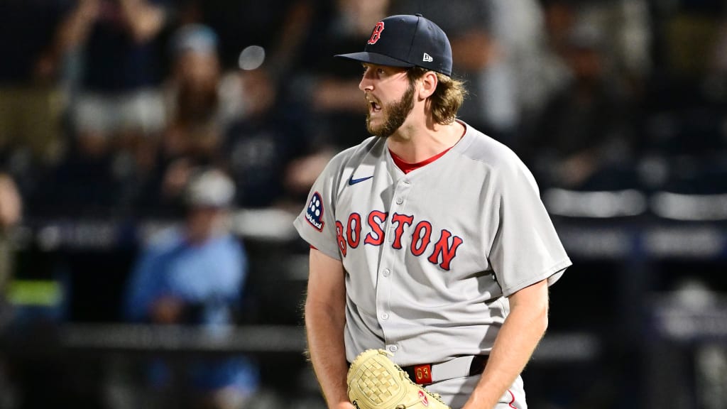 Justin Slaten seals Red Sox's 1-0 win