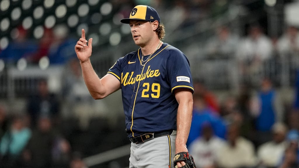 Trevor Megill earns the save