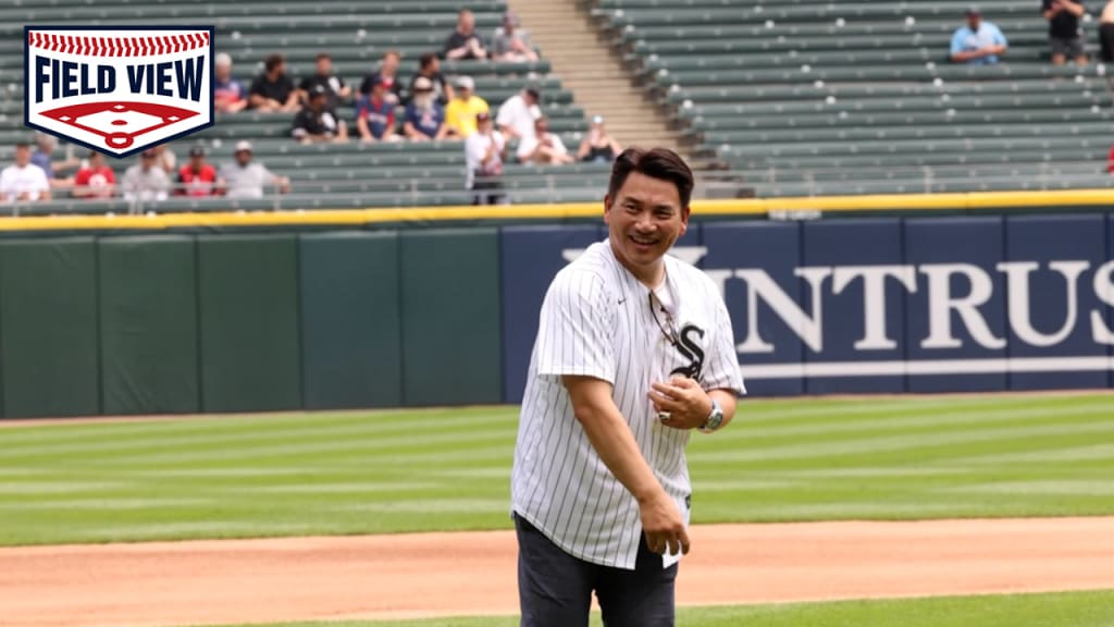 ホワイトソックスOB井口資仁氏、始球式に登場