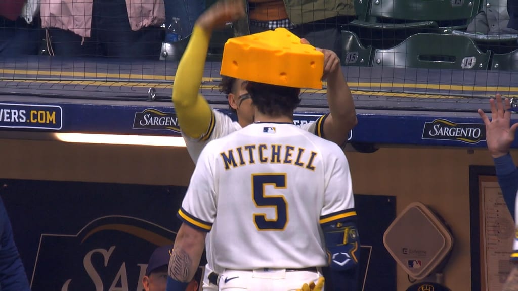 Garrett Mitchell's first home run, 04/04/2023