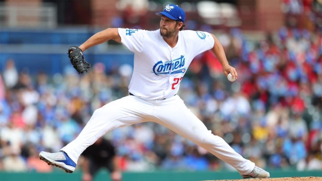 Clayton Kershaw 3000奪三振ボブルヘッド　クレイトンカーショー 限定ゴールド】カーショー ボブルヘッド 3000奪三振 来場者限定 - メルカリ