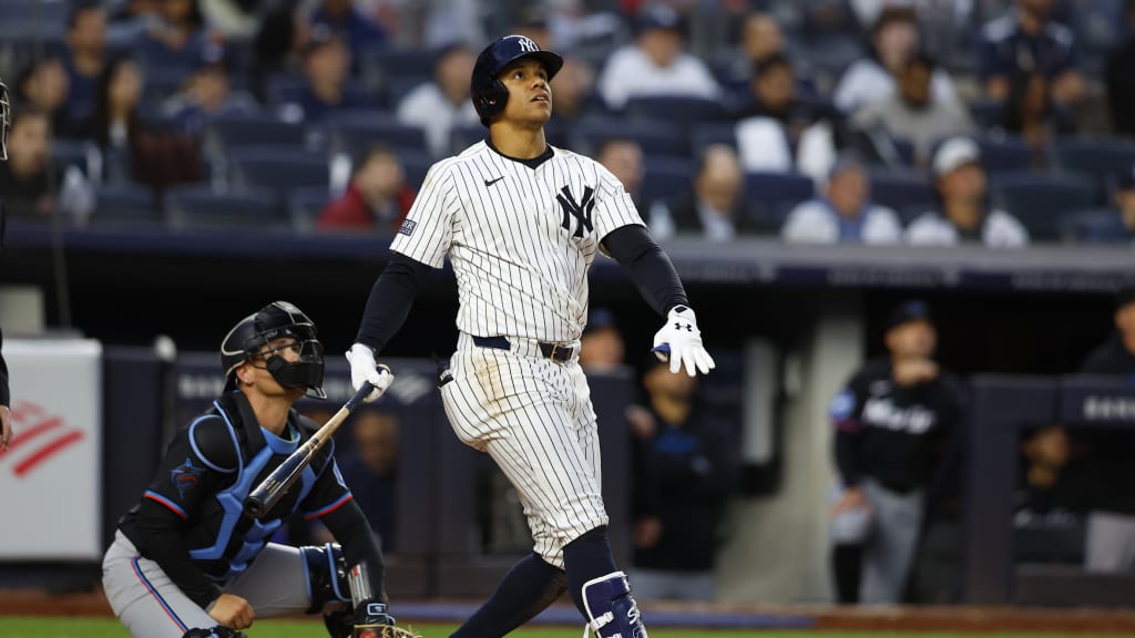 Juan Soto pega su 1er jonrón en el Yankee Stadium | 08/04/2024 |  Lasmayores.com