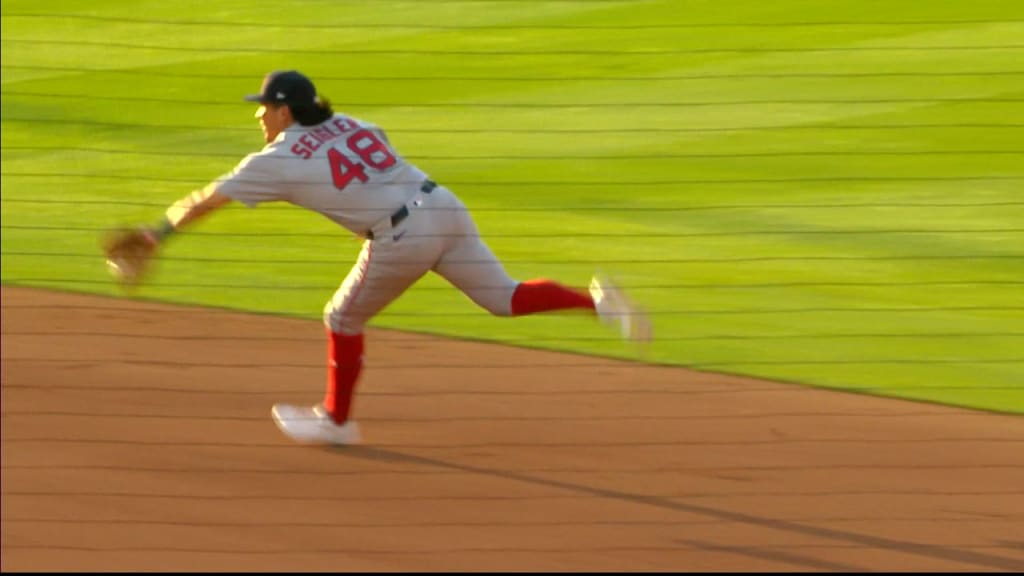 Anthony Seigler's glove flip starts double play | 06/22/2026