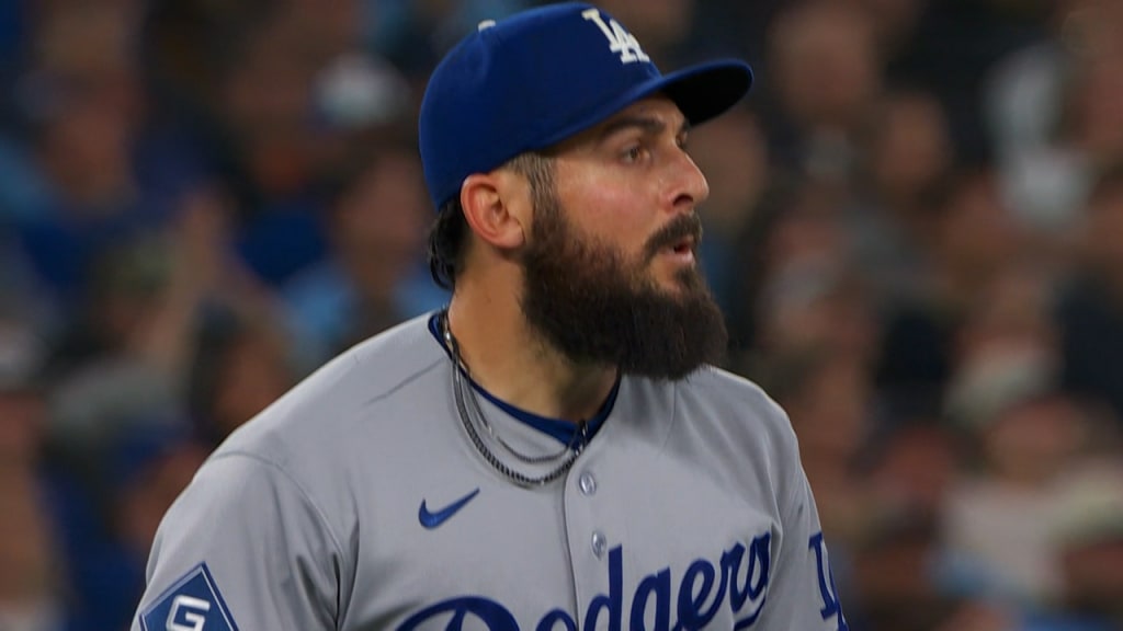 ドジャースの左腕アレックス・べシア 昨季出場かなわなかったブルー