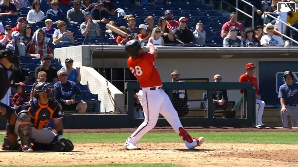 Ronaldo Hernández drills a grand slam