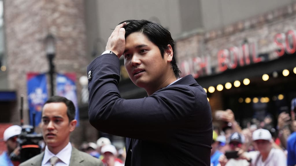 Shohei Ohtani breaks down All-Star Red Carpet outfit | 07/15/2025 | Los  Angeles Dodgers