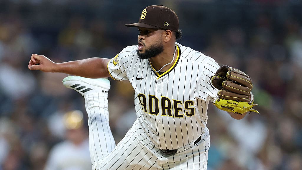 Randy Vásquez tosses seven scoreless innings