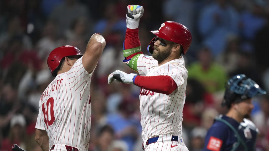 フィリーズの主砲ブライスハーパー、440フィート超えを1試合で2本