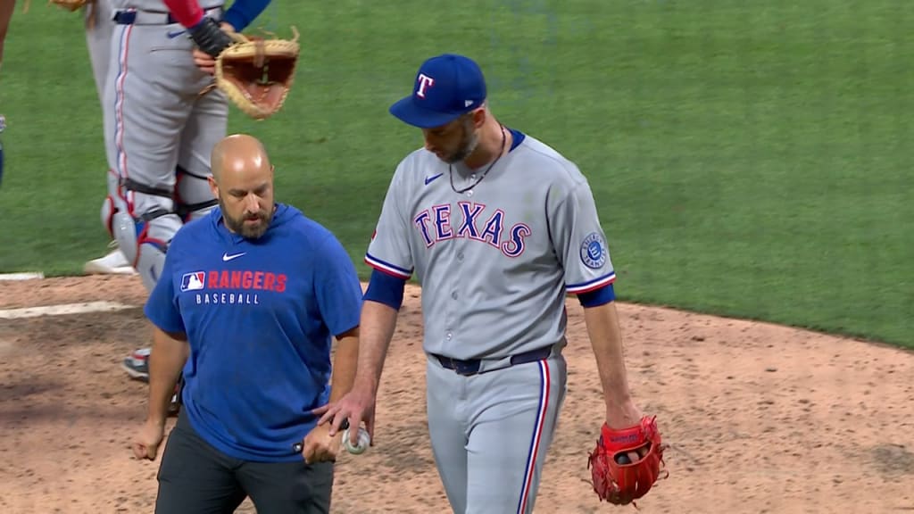 Chris Martin exits with an apparent injury