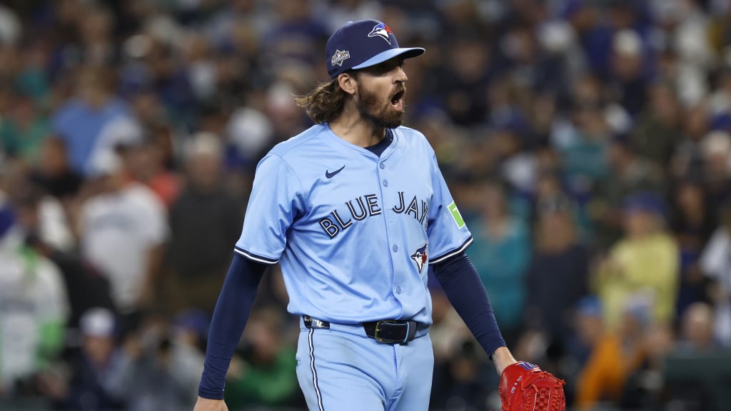 Kevin Gausman strikes out four in strong outing | 10/17/2025