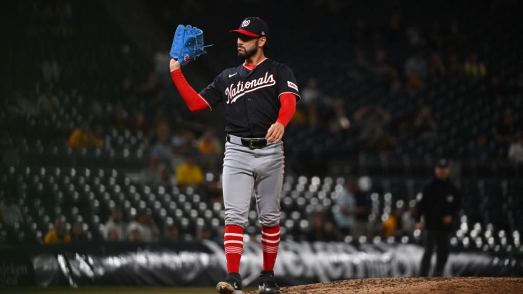Cionel Pérez snags 103.1 mph line drive