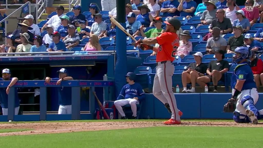 Anthony Santander clubs two HRs vs. Blue Jays