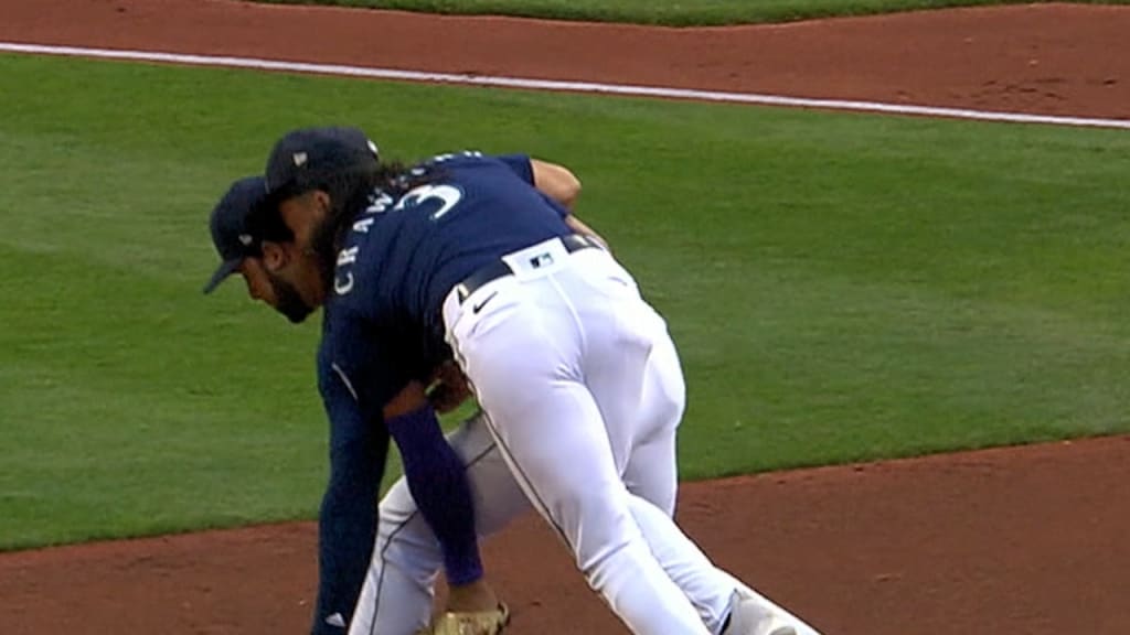 Scary Collision in Tampa Bay Rays and Seattle Mariners Game