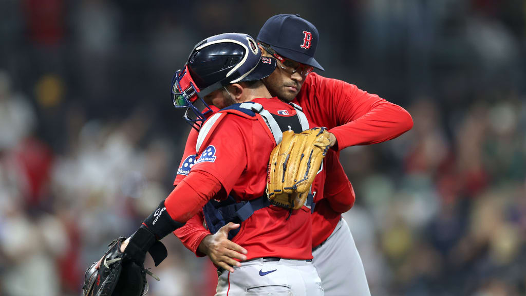 Isaiah Campbell seals the Red Sox's 10-2 victory