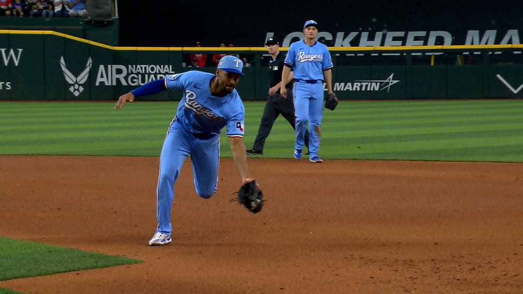 Marcus Semien's smooth play in the infield