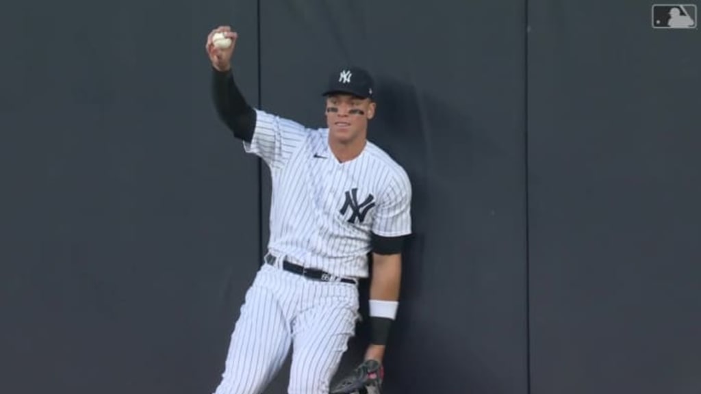Watch: Aaron Judge Robs Shohei Ohtani of a Home Run at Yankee Stadium - Los  Angeles Angels