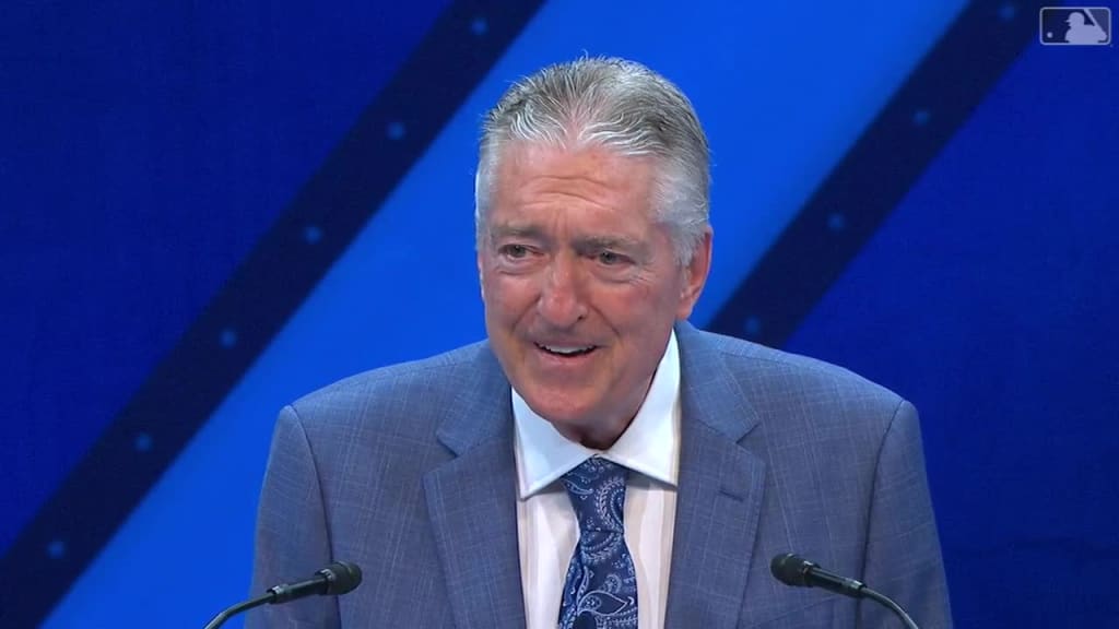 Pat Hughes accepts the 2023 Ford C. Frick Award | 07/22/2023 | Chicago Cubs