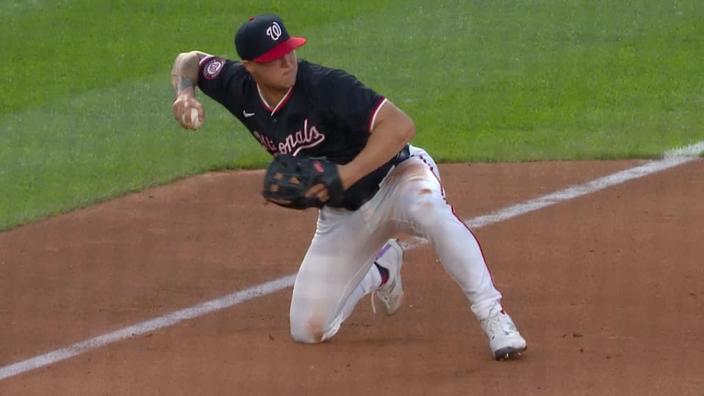 Nick Senzel's diving stop steals a hit