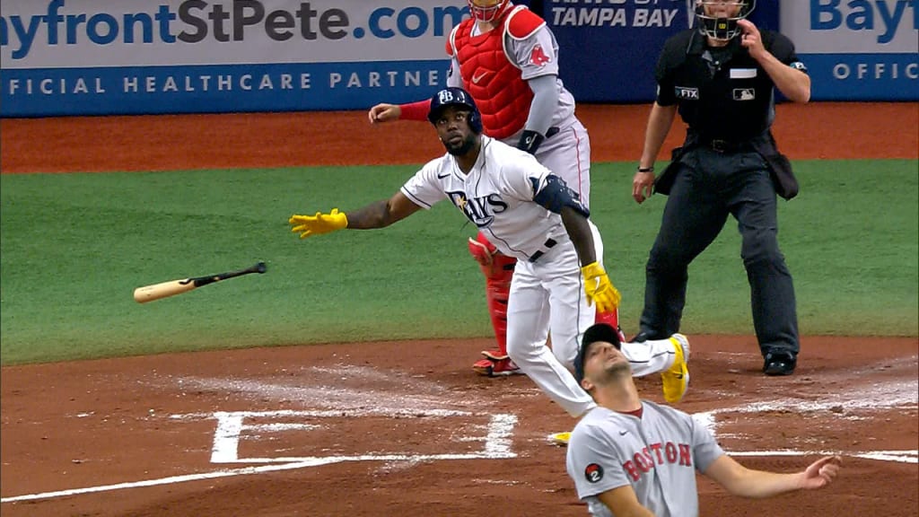 Arozarena's mom throws first pitch, watches son in MLB for 1st time at  Rays-Rangers Game 1 – KGET 17