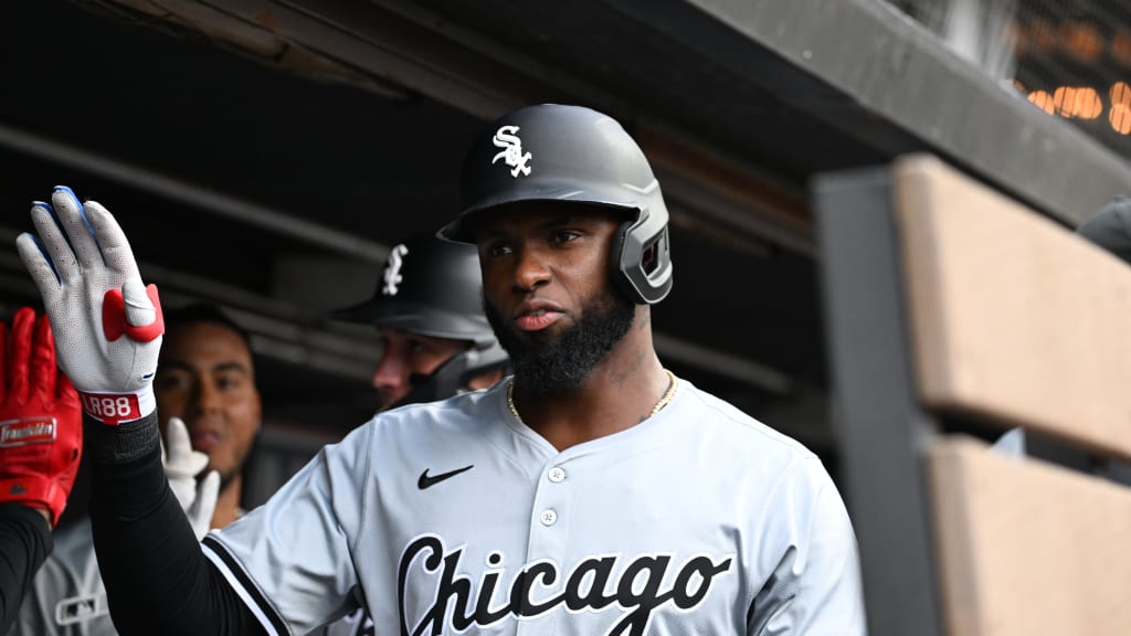 Luis Robert Jr.'s two-run HR (10)