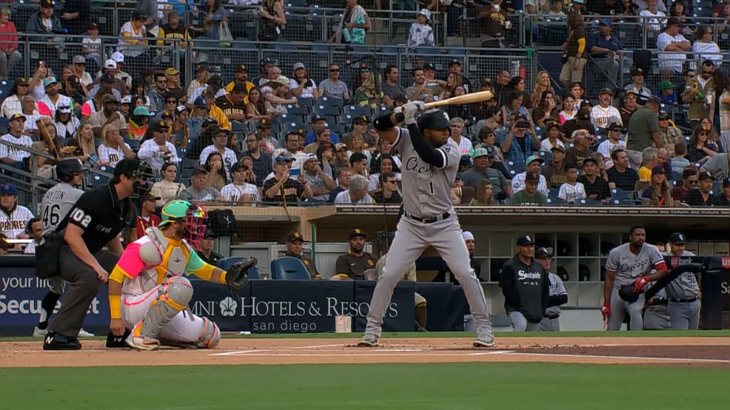 MLB playoffs 2015: Elvis stops rookie from checking into Heartbreak Hotel  after HR