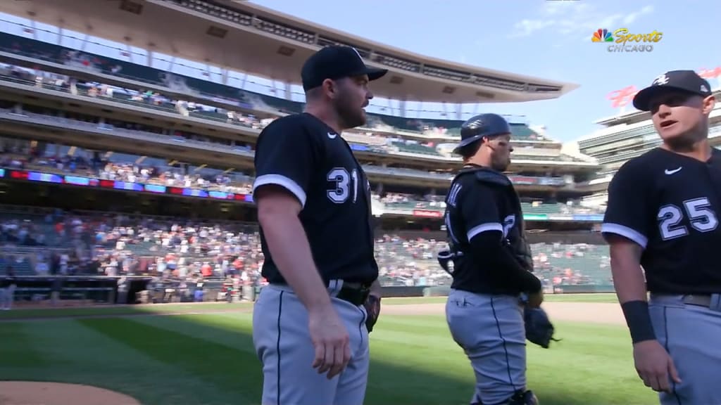 Liam Hendriks earns the save