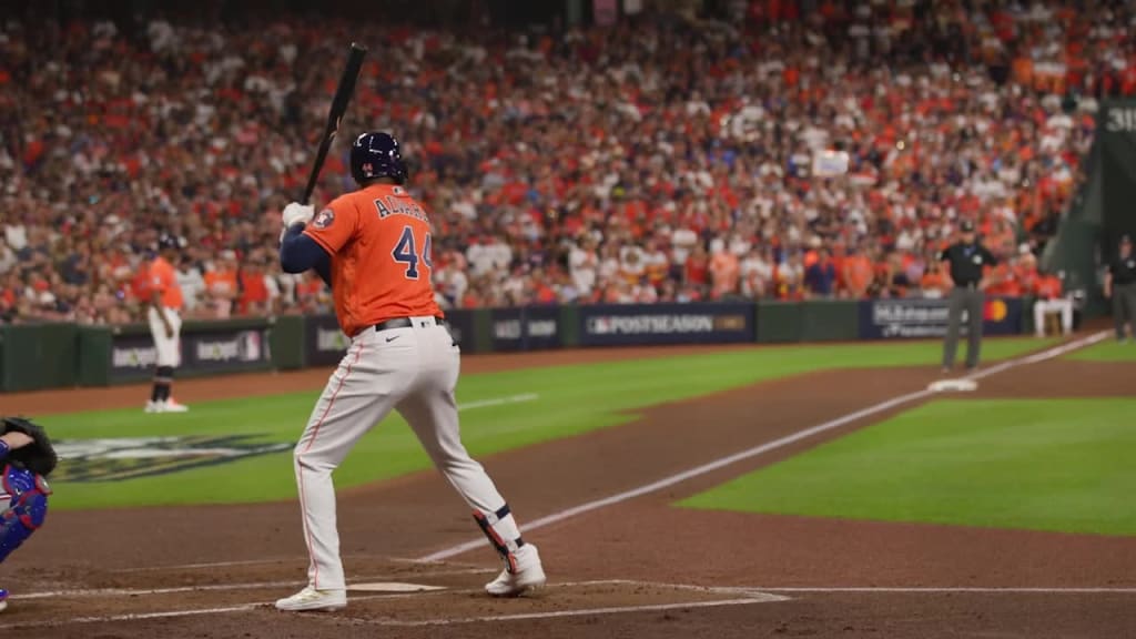 Yordan Alvarez's RBI single, 10/22/2023