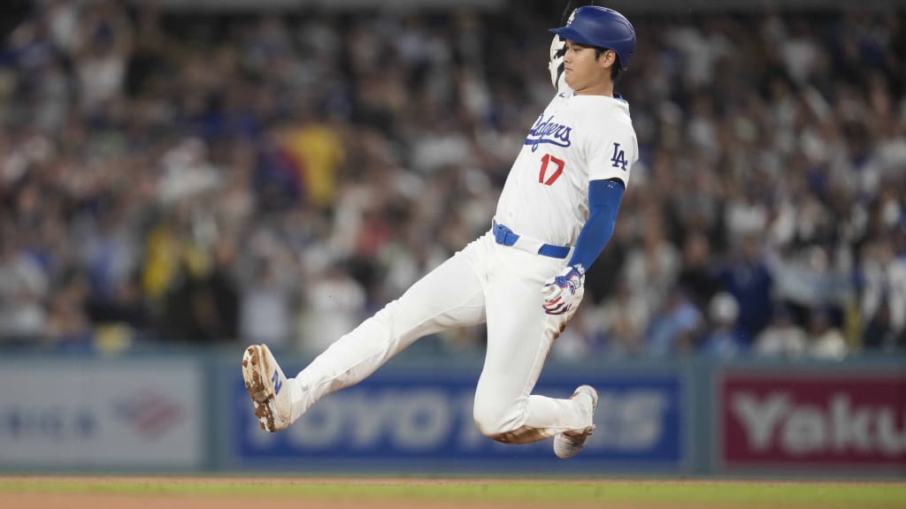 Shohei Ohtani reaches 400 total bases on the season | 09/26/2024 | Los Angeles Dodgers