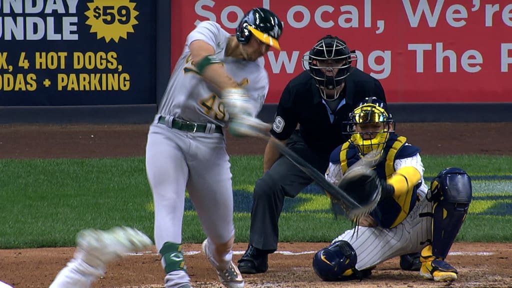 Oakland A's set MLB record with homers in 25 straight road games