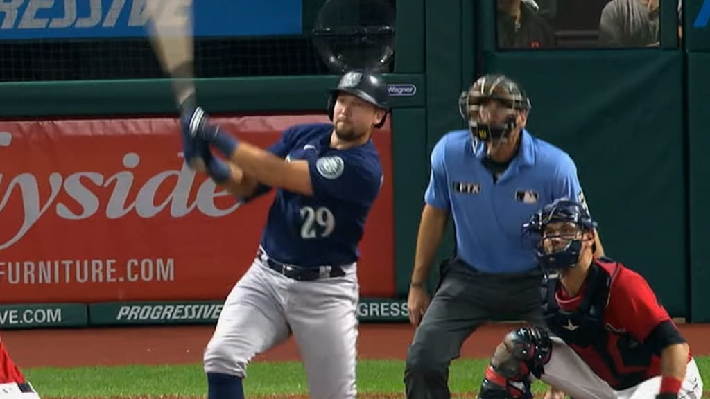 Cal Raleigh's walk-off homer (26), 09/30/2022