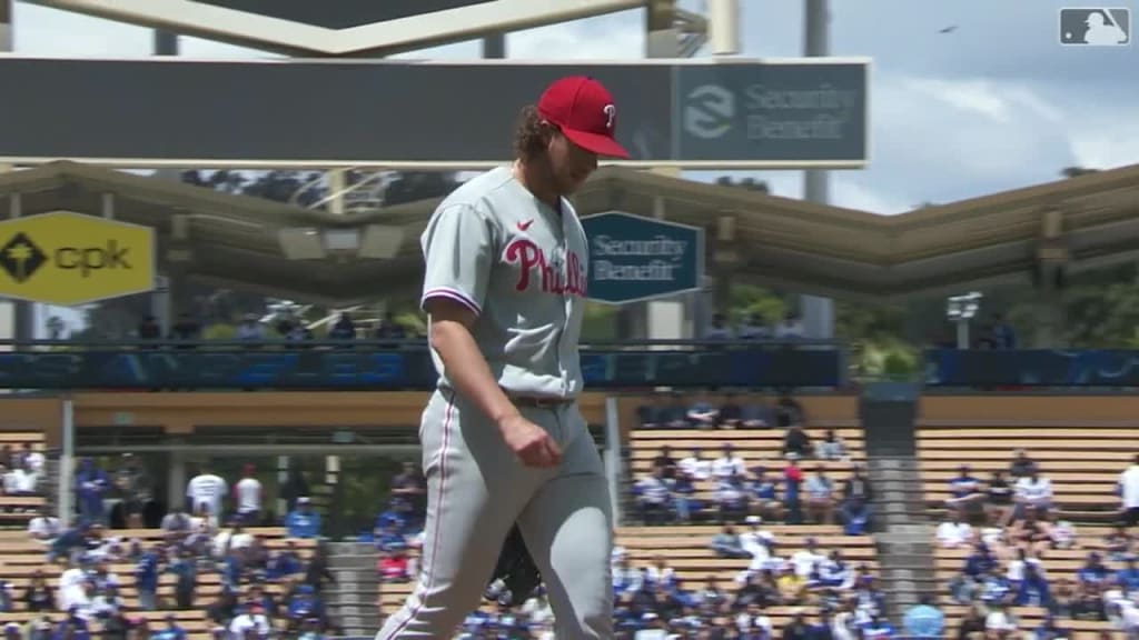 Grover Cleveland Alexander changes uniforms