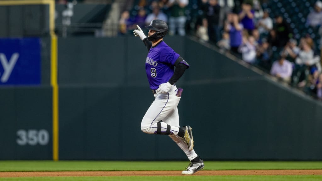 Brenton Doyle's solo homer (2)
