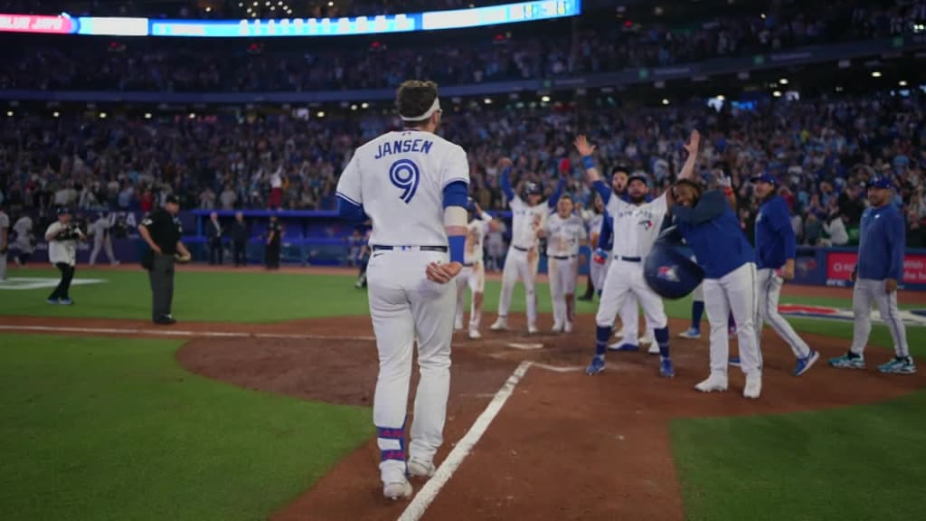 Danny Jansen hits walk-off home run to beat Yankees