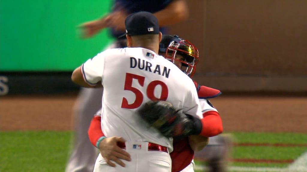 Jhoan Duran looks to close out Astros in ALDS