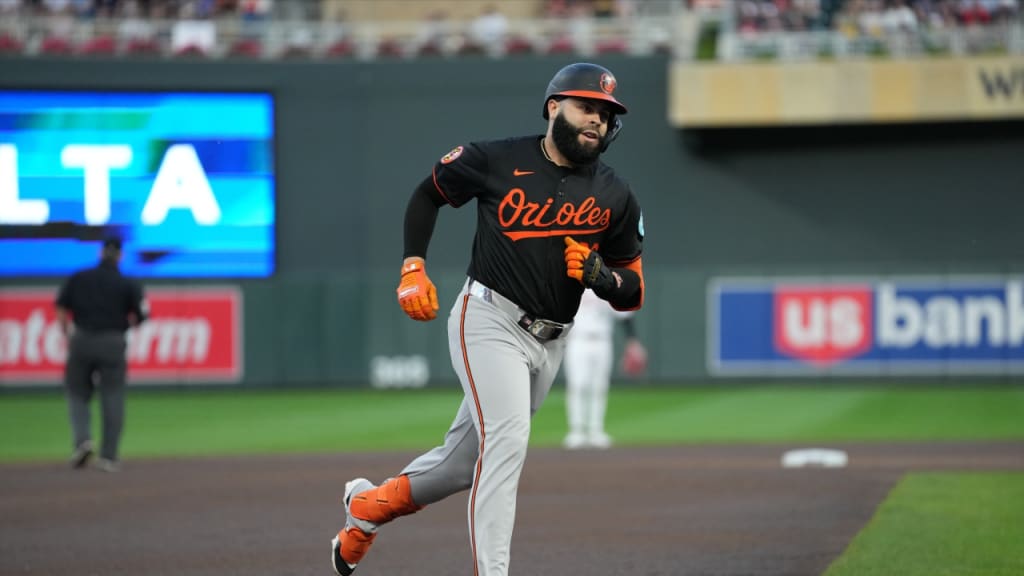 Emmanuel Rivera's two-run home run (4)