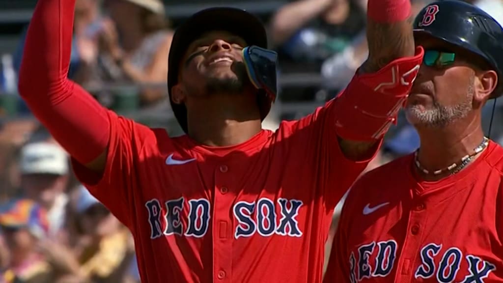 Ceddanne Rafaela loops a two-run single