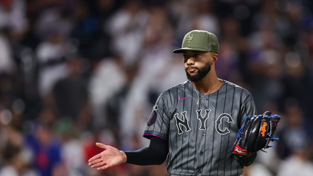 Devin Williams secures save for Mets' win, 6-3