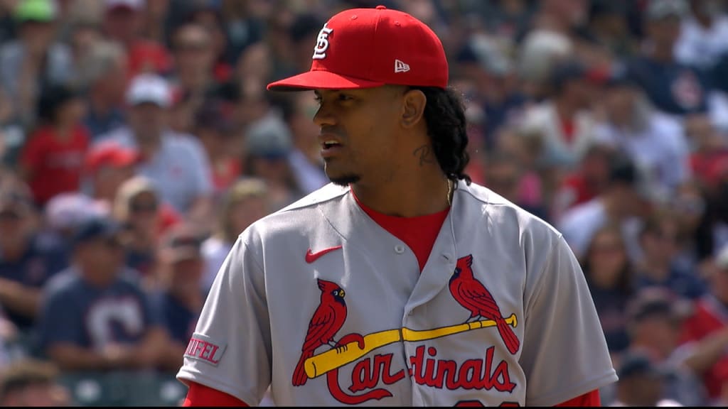 Génesis Cabrera escapes the 8th