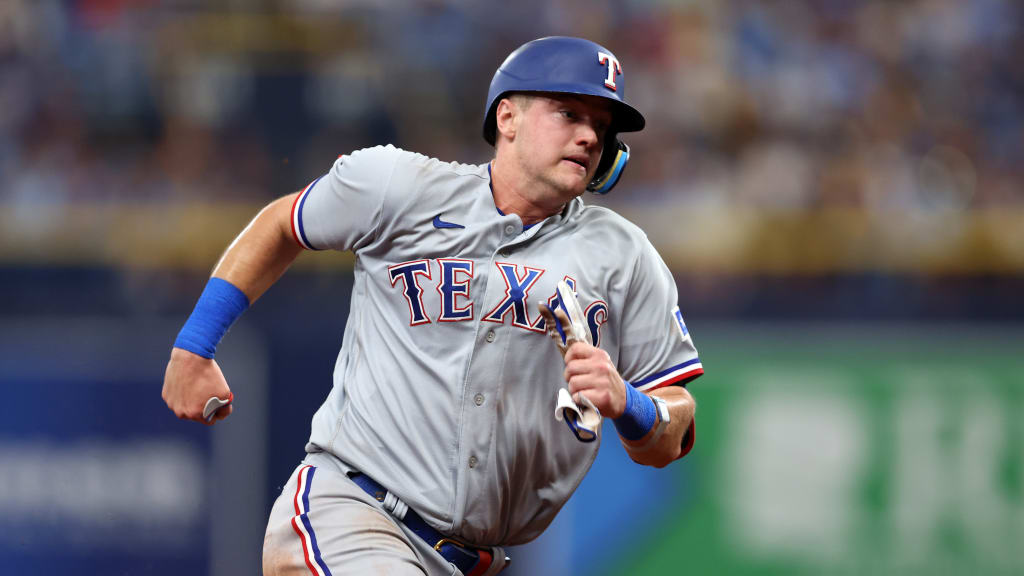 How Rangers' Nathaniel Lowe learned to let younger brother Josh
