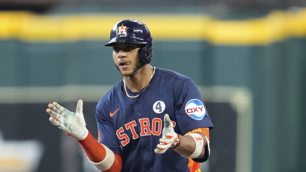 Astros put the first five pitches of the game in play