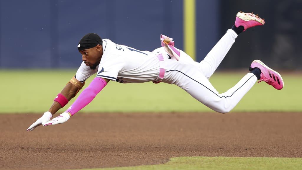 Chandler Simpson legs out a double | 05/11/2025 | MLB Japan
